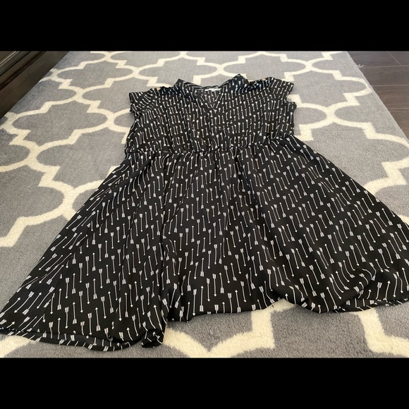 Really cute dress! - Picture 2 of 4